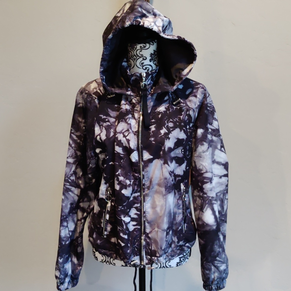 Wind breaker hoodie